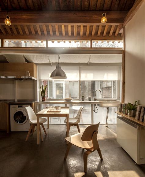 oeu chao convert  square meters house   family home interiorzine
