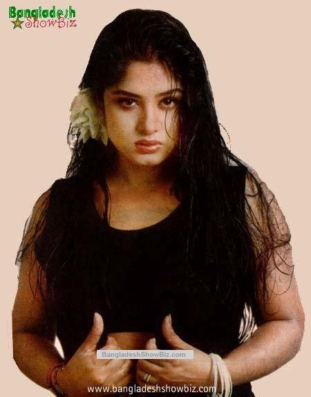 mousumi bangladeshi hot dhallywood movie actress and model exclusive sexy pictures photos