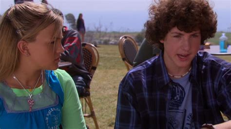 watch zoey 101 season 1 episode 12 disc golf full show on cbs all access