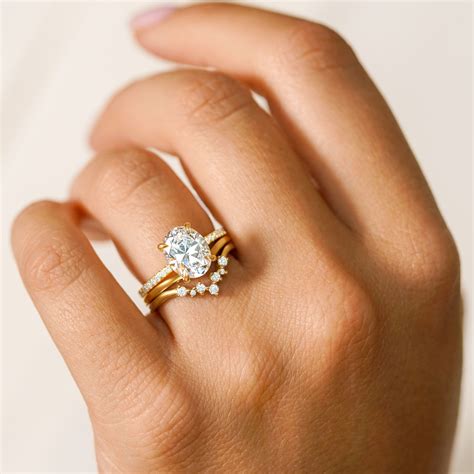 12 Stacked Wedding Ring Ideas To Complete Your Bridal Look – The