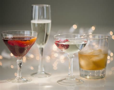 6 types of cocktail glasses and what they re used for according to an