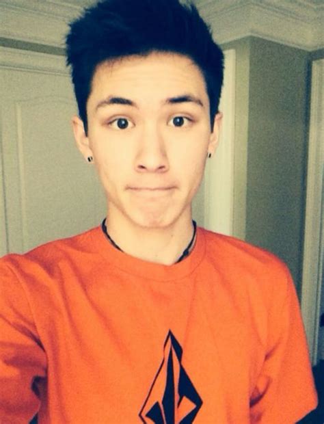 hater carter is so ugly he doesnt deserve to be in magcon its only for cute guys me bitch have