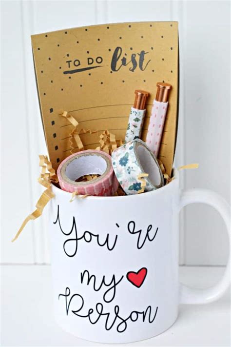 creative coffee mug gift ideas    friends  family feel extra special