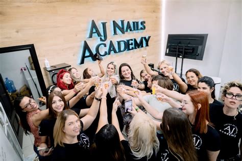nosotros aj nails academy