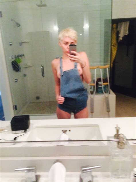 Miley Cyrus Leaks Will Break The Internet The Fappening