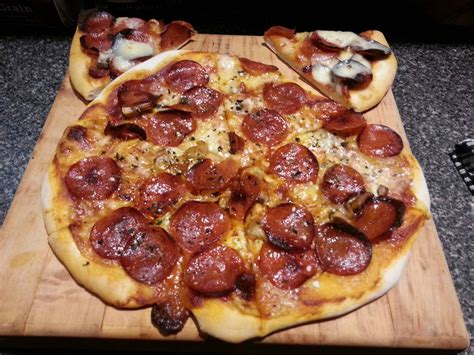 pepperoni  mushroom pizza