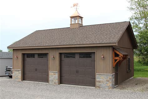 roosevelt  frame style single story garage  barn