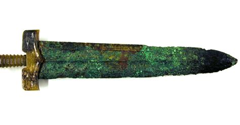 ancient chinese bronze sword art  antiques restoration