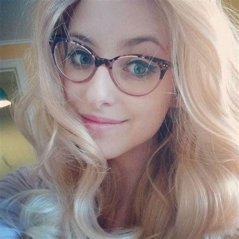 Blonde With Glasses 😎 Prettygirls