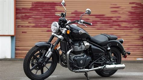 royal enfield super meteor  cruiser unveiled view images specs