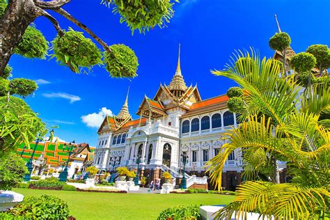 great palaces  bangkok discover   famous royal landmarks