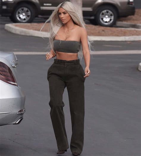 Know More To Kim Kardashian Interesting Life Facts And