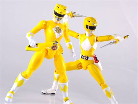 Legacy Mighty Morphin Power Rangers Movie 5 Inch Yellow Ranger Gallery