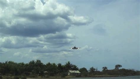 Sri Lankan Air Force Fighter Jet Landing Youtube
