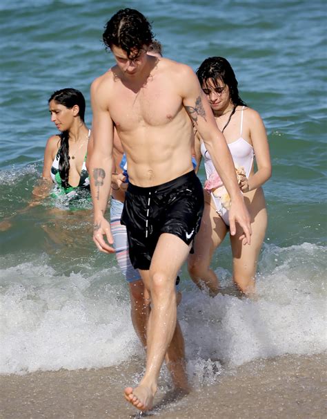 Shawn Mendes Camila Cabello Kiss While Swimming In Miami