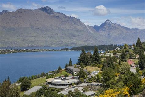 holiday inn queenstown frankton road frankton queenstown  zealand booking  map