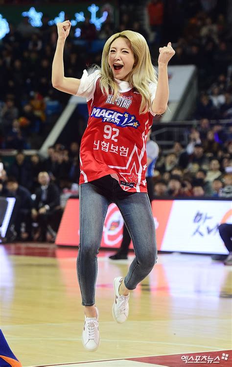Exid’s Hani Freaking Out At Basketball Game Is The First