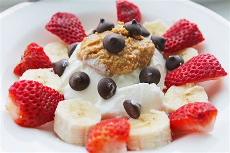 simple healthy meals breakfast yogurt parfait with peanut butter and