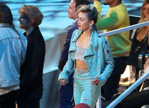 Miley Cyrus Mtv Video Music Awards Backstage Los