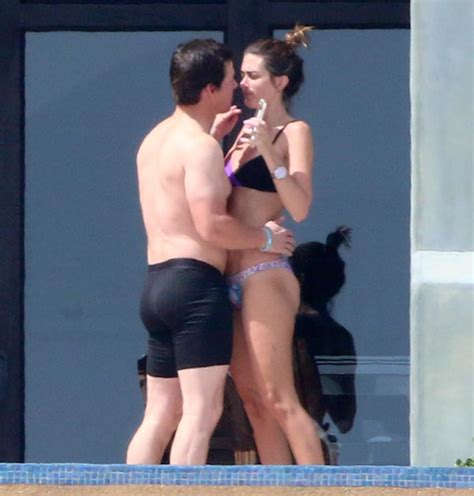 mark wahlberg s boxer briefs actor strips down in hot pda pics hollywood life