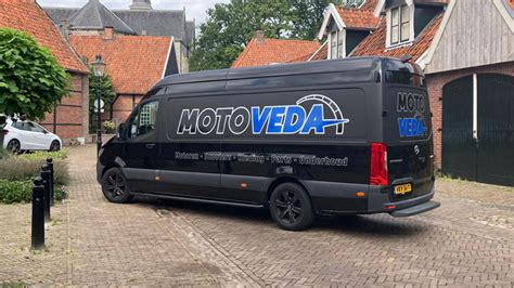 ophaalservice service motoveda de motor piaggio mp en motorkledingwinkel ede gelderland