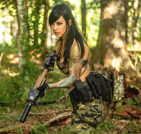 military girl alex zedra maedchen  uniform mujeres tattoo hunting girls female soldier