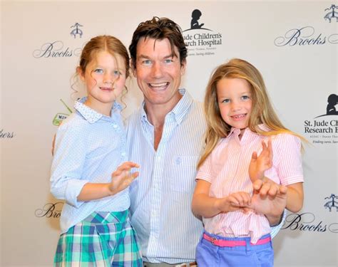 Jerry O Connell And Rebecca Romijn S Twin Daughters In La