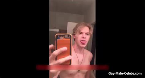 kenton duty new jerk off and cumshot video gay male