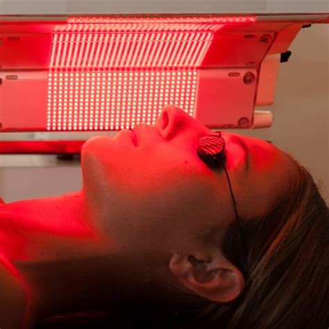 red light therapy glo sun spa