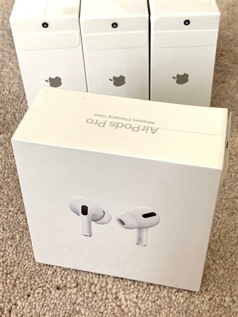 Airpods Pro With Wireless Charging Case Brand New Sealed Box 1 Year