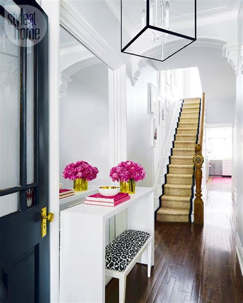 How To Decorate A Small Hallway Entrance