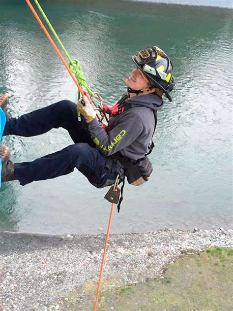 clallam  fire rescue conducts rope rescue training peninsula daily news