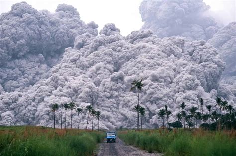 ten worst volcanic eruptions    century