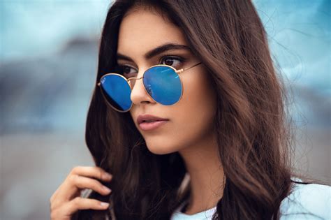 women face woman model girl sunglasses brunette brown