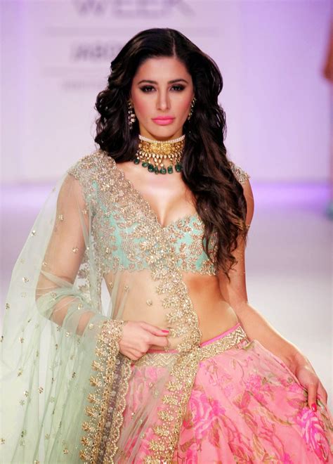 high quality bollywood celebrity pictures nargis fakhri