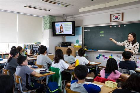 Seoul Brings ‘comfort Women’ Dispute Into Classroom Wsj