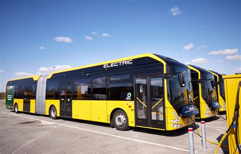 translink selects nova bus   electric buses volvo buses