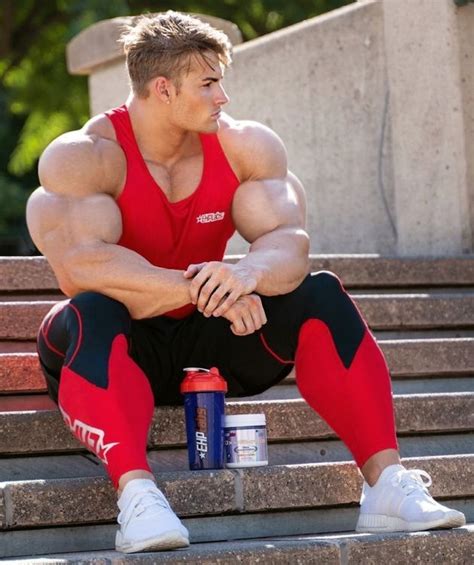blond muscle  tumblr