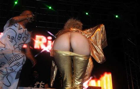 Yolandi Visser Nude Pussy And Ass On The Stage Scandal Planet