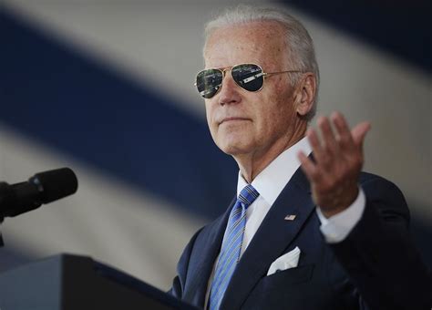Joe Biden Says People Keep Stealing His Ray Bans The Washington Post