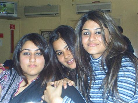 teen desi pakistani college girls enjoy party time full fun and masti photos fun maza new