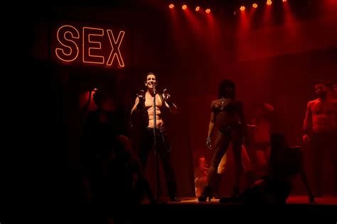 “sex” crónica y experiencia de una noche en un circo erótico con
