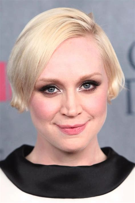 gwendoline christie   undefeated champion  red carpet beauty