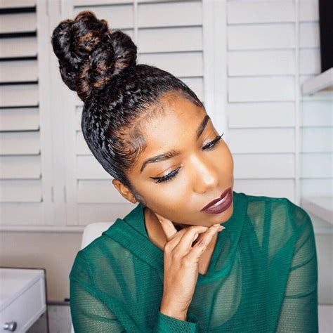 Pin By Shanice Nicole On Kiss My Curls In 2019 Natural Hair Bun