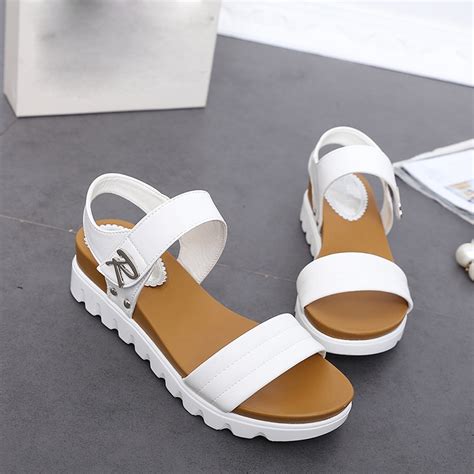 fashion summer sandals women aged flat fashion sandals comfortable ladies shoes wh white