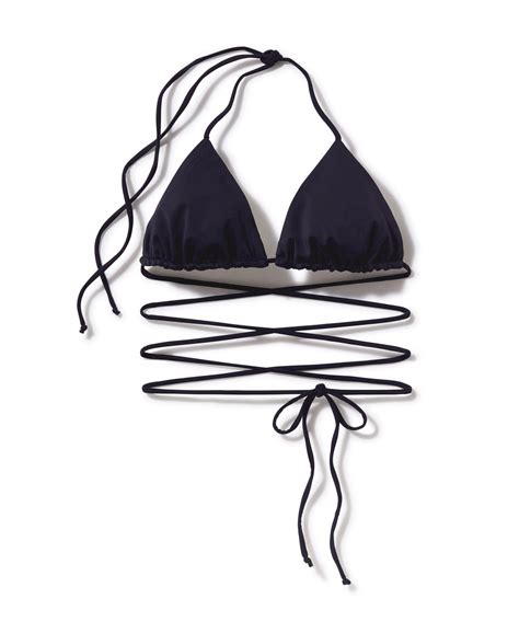 Emily Ratajkowski Puts On A Very Busty Display In A Tiny Black Bikini