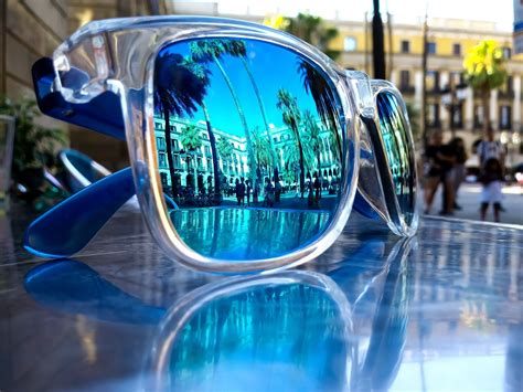 5 Best Branded Sunglasses For Men 2021