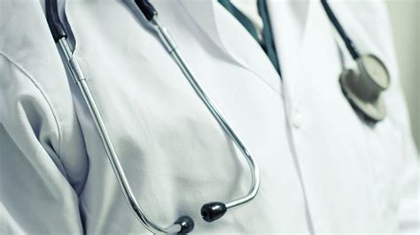 doktersassistenten en praktijkondersteuners krijgen ruim  meer salaris fnv