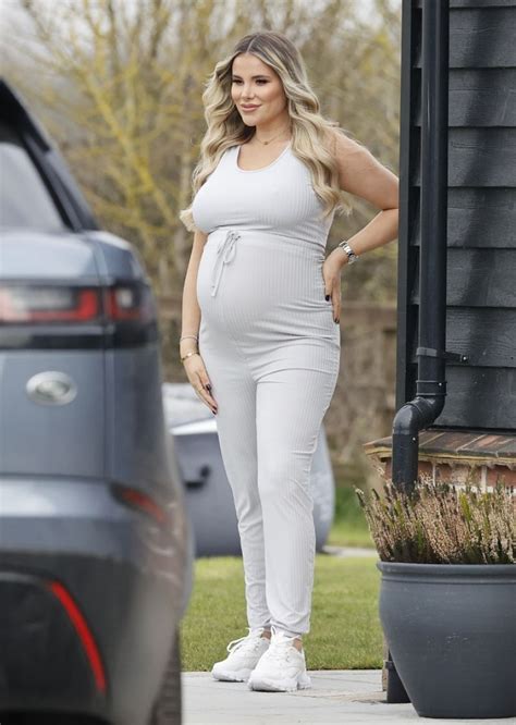 Pregnant Georgia Kousoulou At A Photoshoot In Essex Countryside 03 09