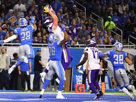 vikings beat lions 27 9 move closer to playoffs mpr news
